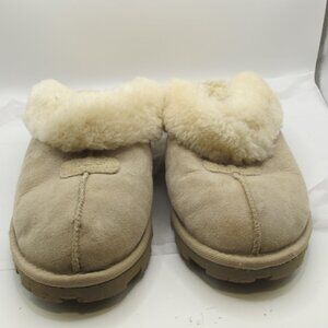UGG beige slip-on mules in 8